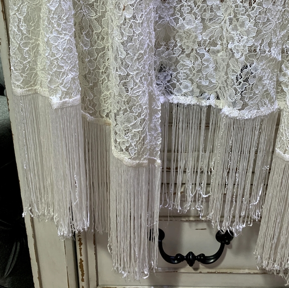 Lace kimono - Picture 2 of 5